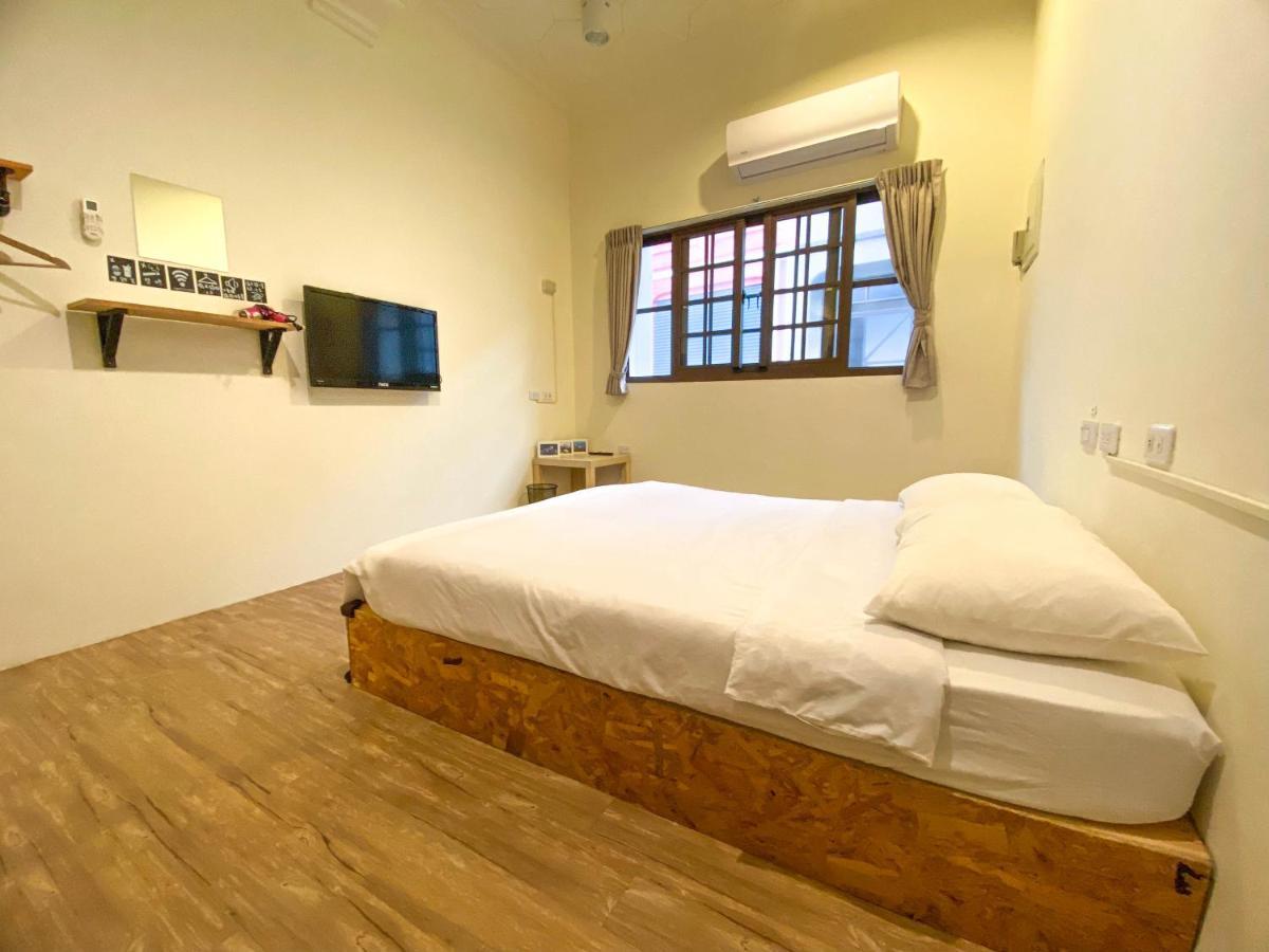 Stay Liuqiu Diving Hostel เสี่ยวหลิวฉิว ภายนอก รูปภาพ