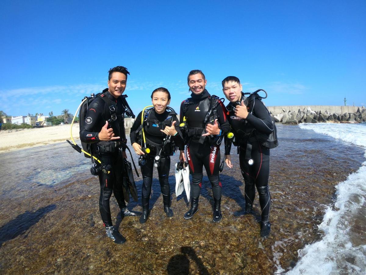 Stay Liuqiu Diving Hostel เสี่ยวหลิวฉิว ภายนอก รูปภาพ
